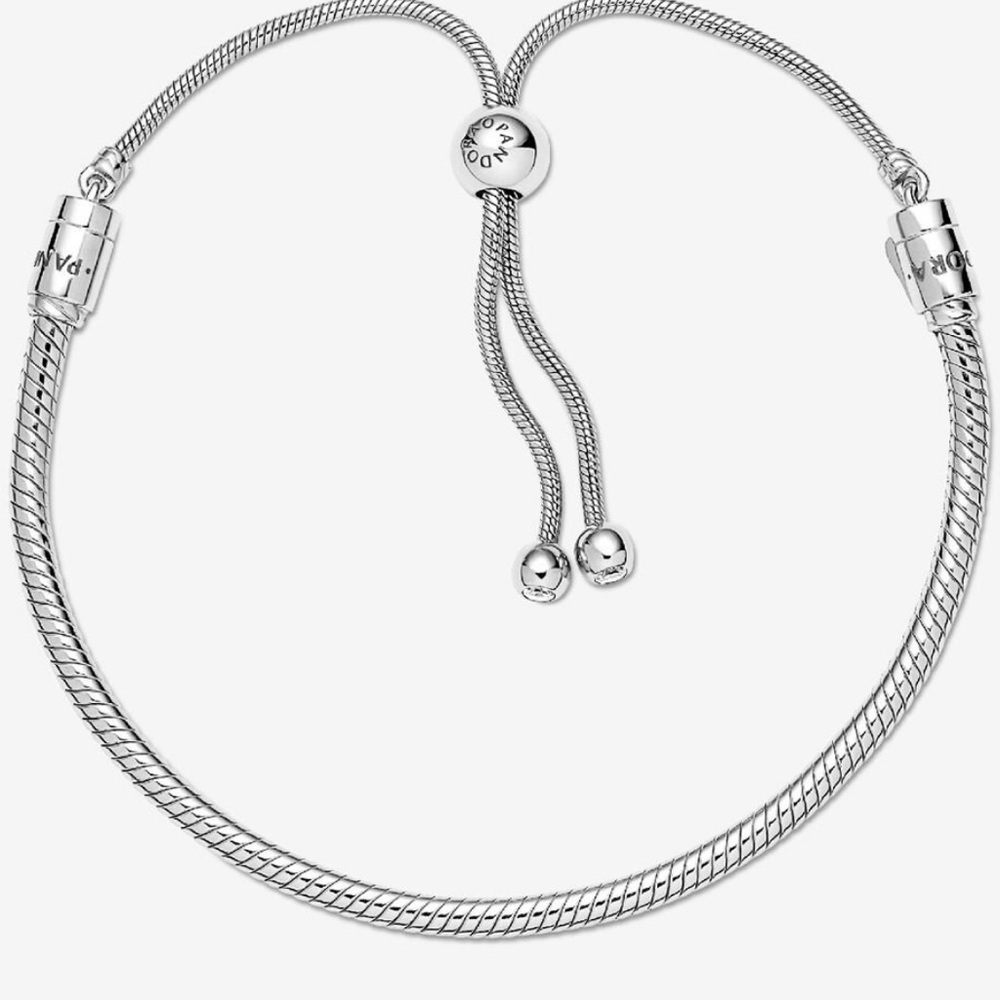 Pandora Moments Snake Chain Slider Bracelet
Sterling silver